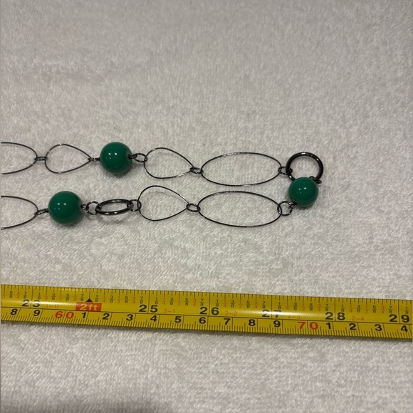 Vintage-Style Long Green Bead Necklace - Picture 5 of 6